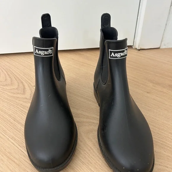 Asgard Women's Black Chelsea Rain Boots Size 7.5 - Picture 2 of 6